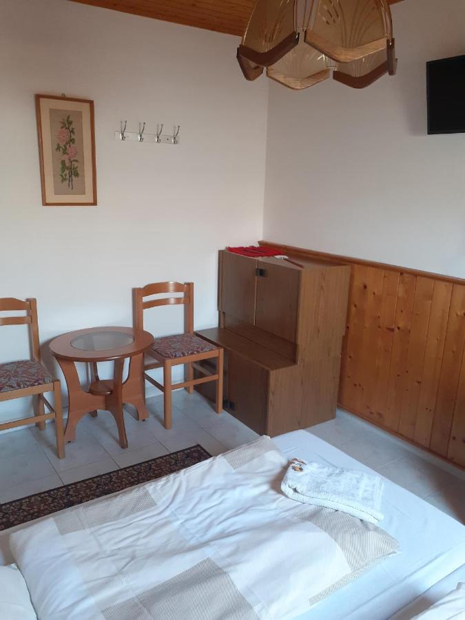 Anna Vendeghaz Hotel Балатонакали Екстериор снимка