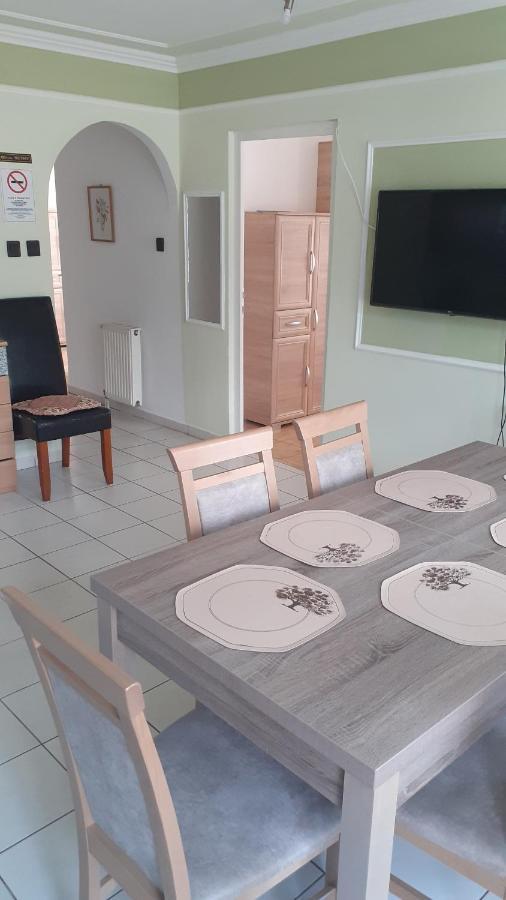 Anna Vendeghaz Hotel Балатонакали Екстериор снимка